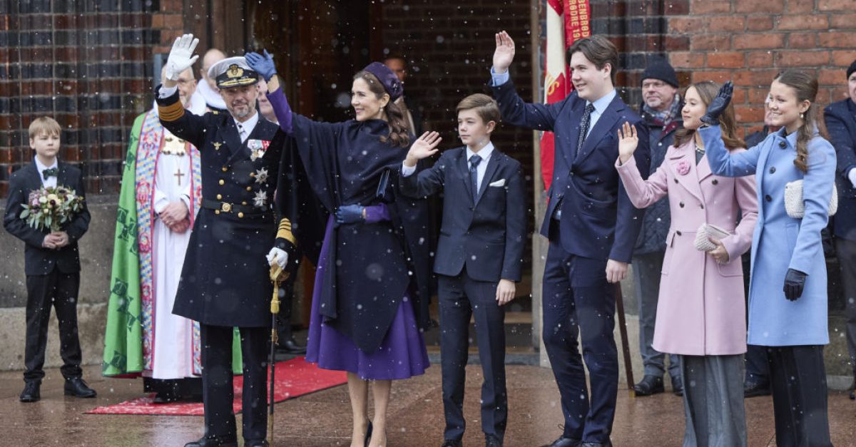 Кралското семейство на Дания участва в специална празнична църковна служба