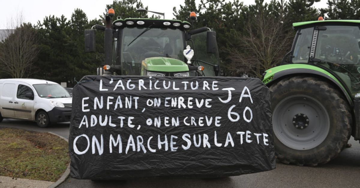 Жена загина и двама души бяха ранени на протестната барикада на френските фермери