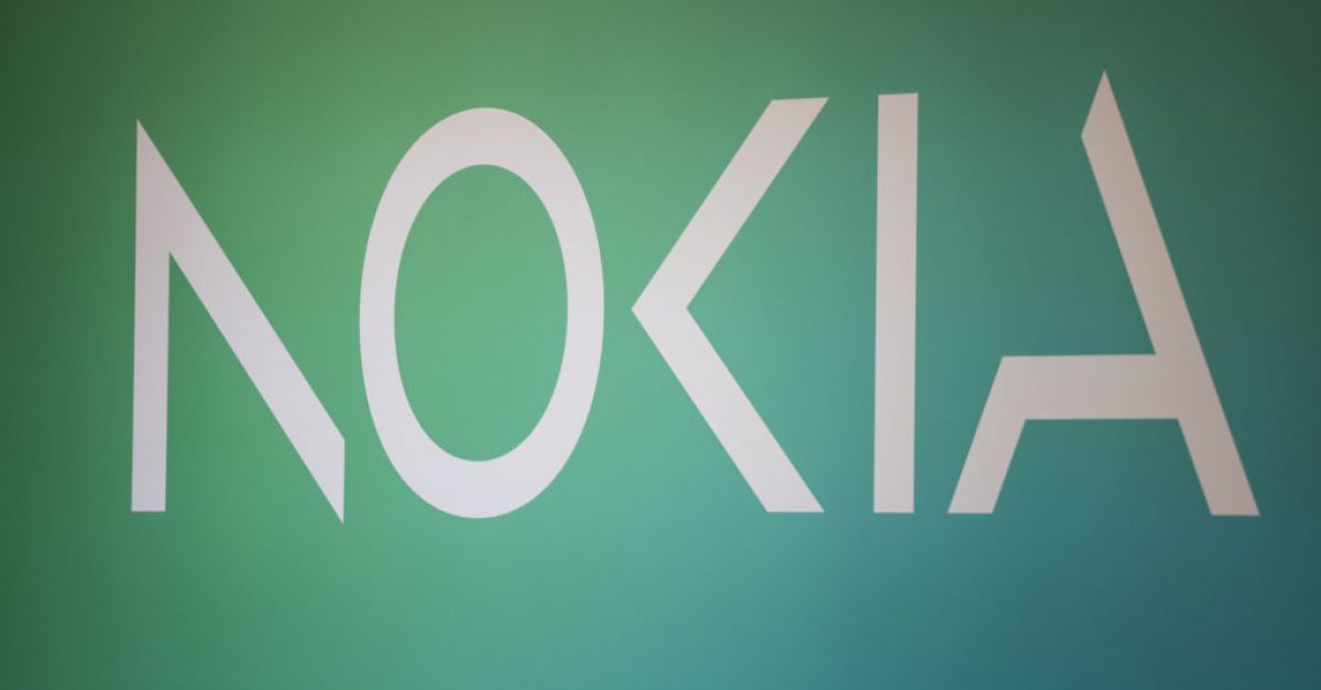 Nokia отчете двуцифрен спад на продажбите и спад на печалбата
