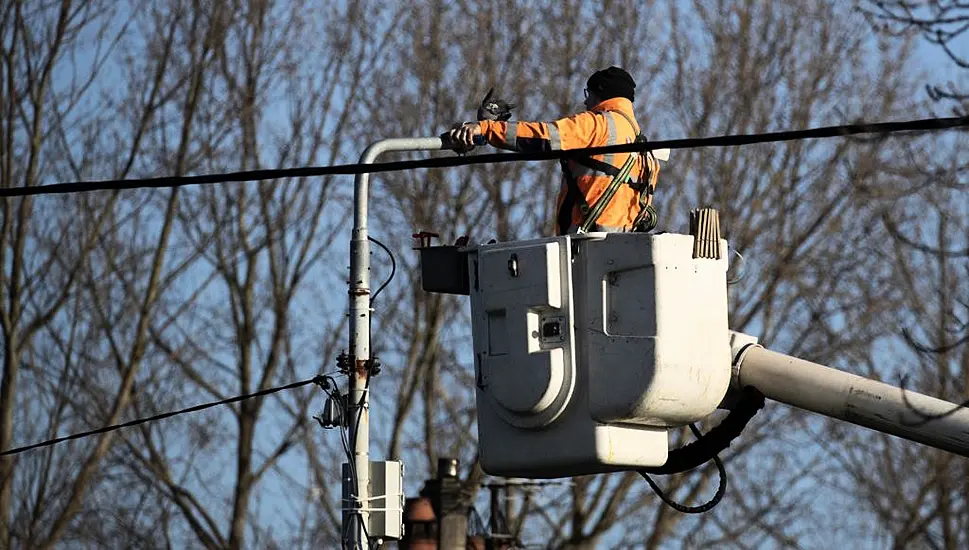 Esb Says Majority Of 235,000 Impacted By Outages Will Have Power Restored Tonight