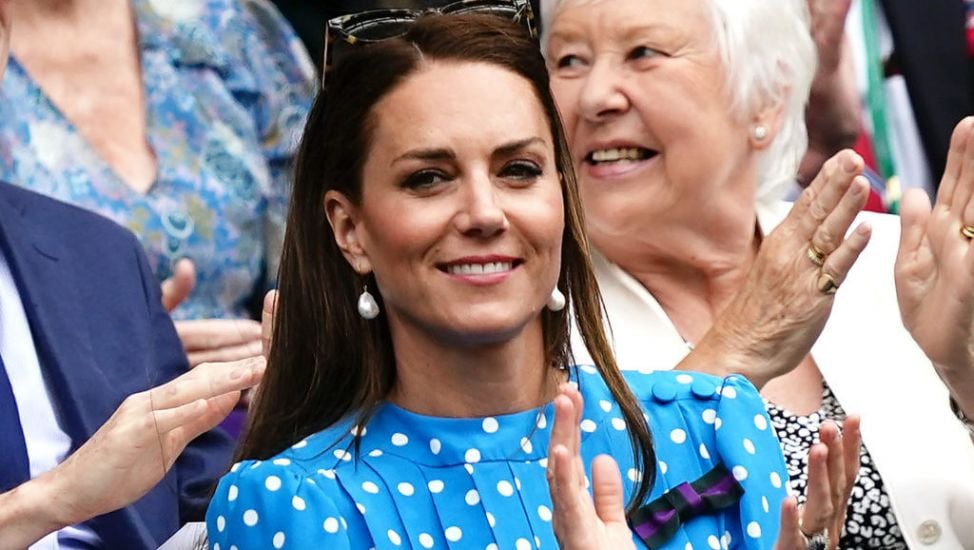 Kate Leaves Hospital To Recover At Home After Abdominal Surgery