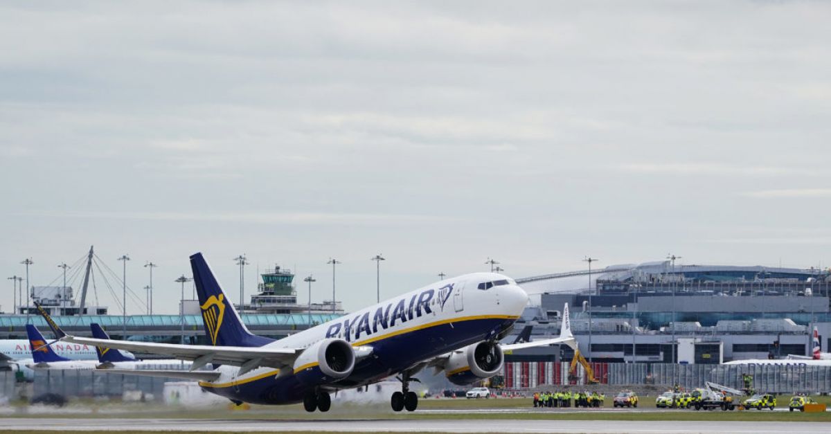 Варадкар подкрепя плановете за увеличаване на тавана на летището в Дъблин въпреки съпротивата на кабинета