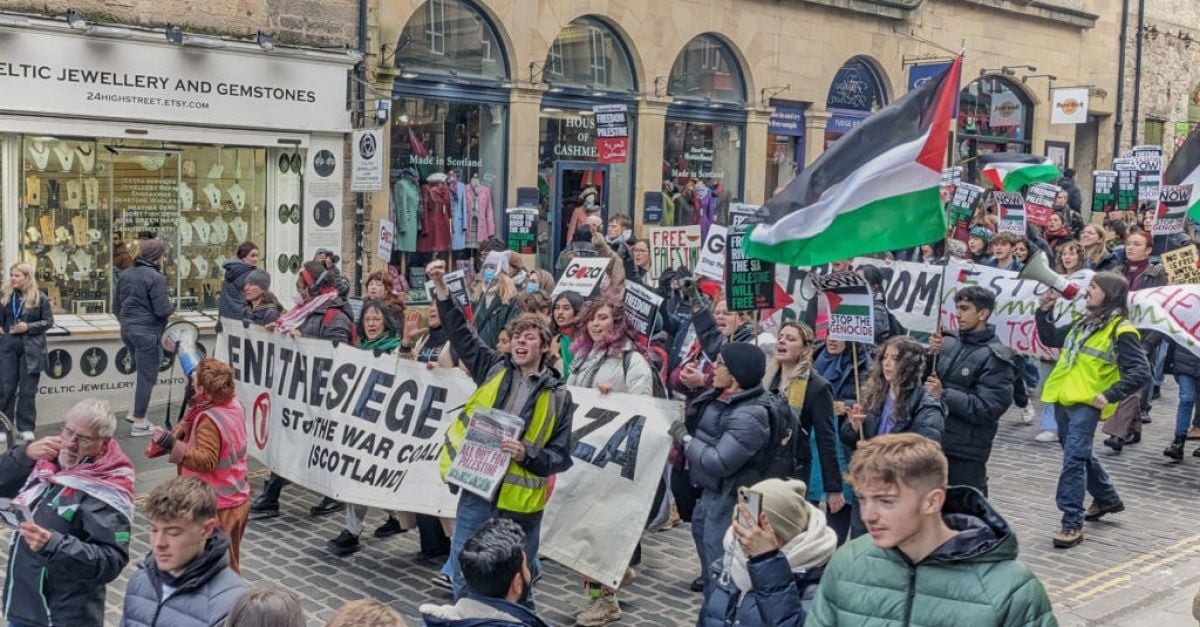 Хиляди се събраха в Единбург, за да призоват за незабавно прекратяване на огъня в Газа