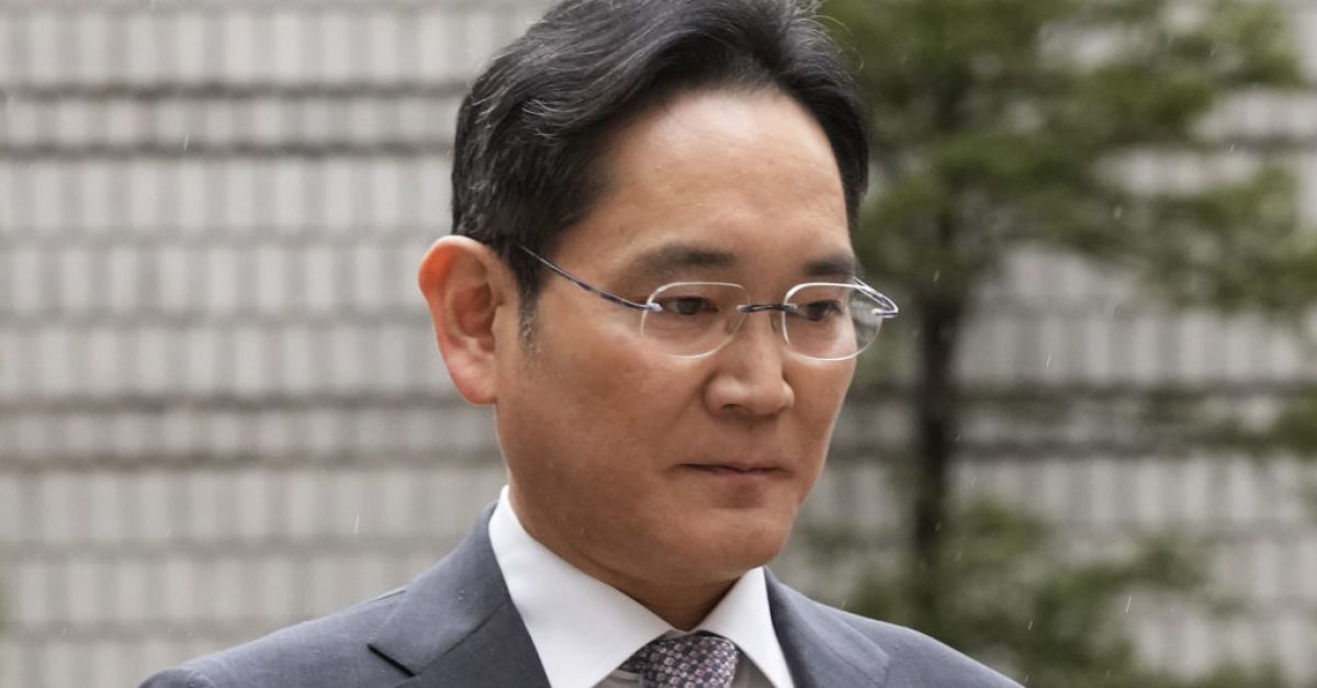 Шефът на Samsung оправдан за финансови престъпления, свързани със сливането през 2015 г.