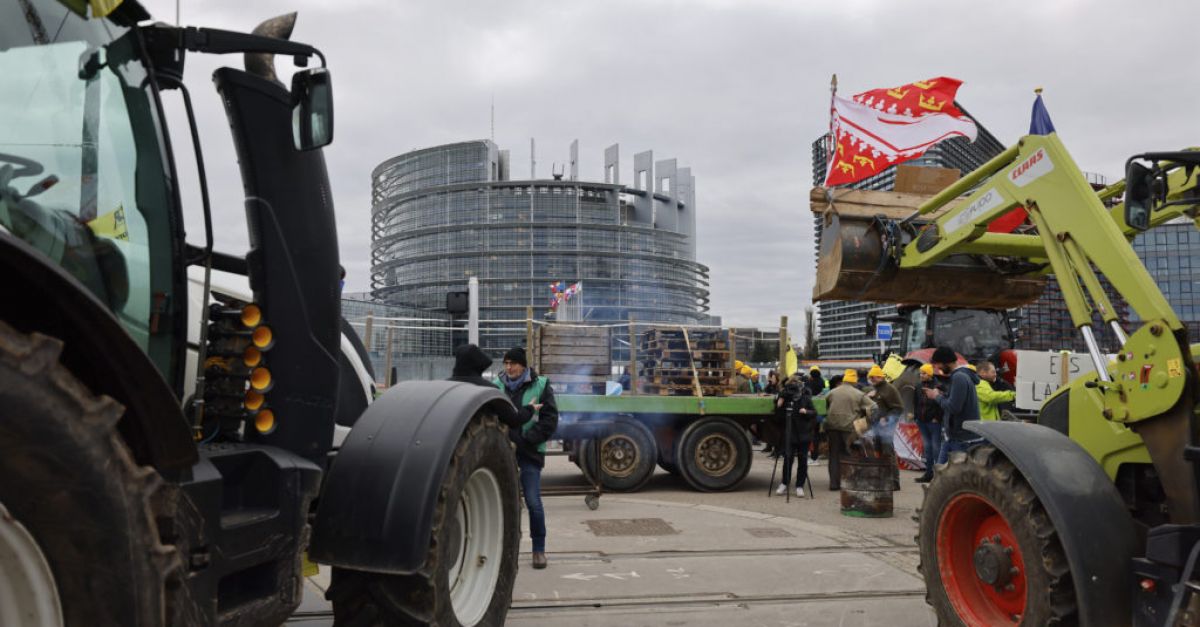 ЕС отхвърля предложенията за пестициди в поредната отстъпка на протестиращите фермери