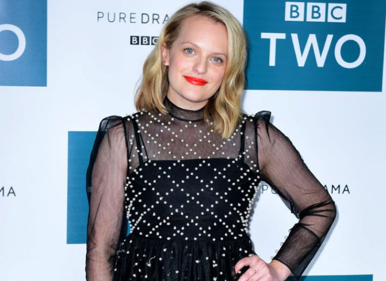 The Veil Was More Challenging Than The Handmaid’s Tale, Says Elisabeth Moss