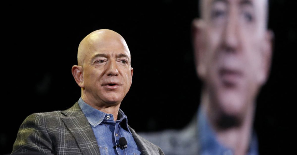 Джеф Безос продава близо 12 милиона акции на Amazon на стойност най-малко 2 милиарда долара