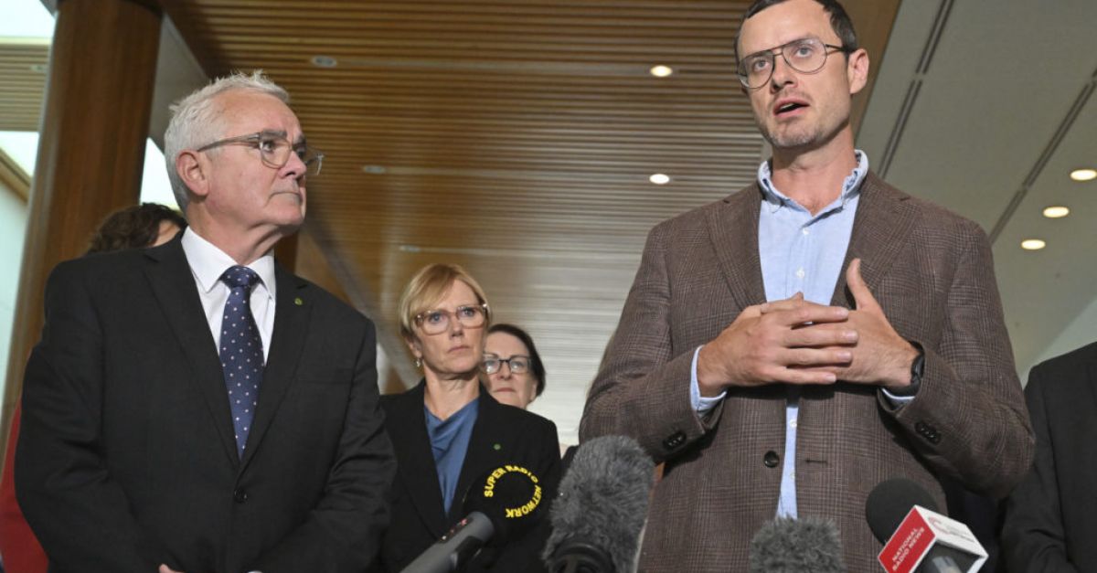 Австралийските законодатели одобриха искане за освобождаване на Джулиан Асанж