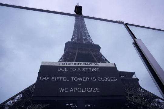 Strike Over Finances Closes Paris’s Eiffel Tower