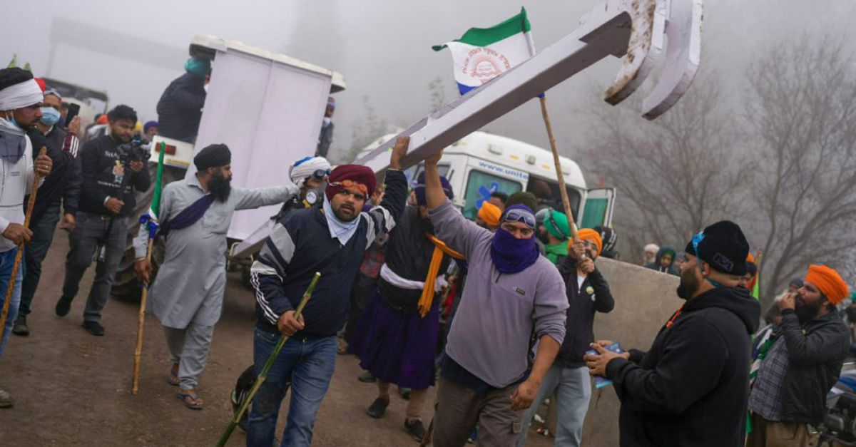 Протестиращ загина докато хиляди индийски фермери подновиха похода си към