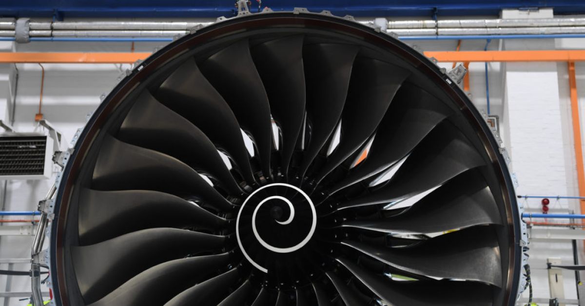 Производителят на двигатели Rolls Royce обяви планове за съкращаване на разходите