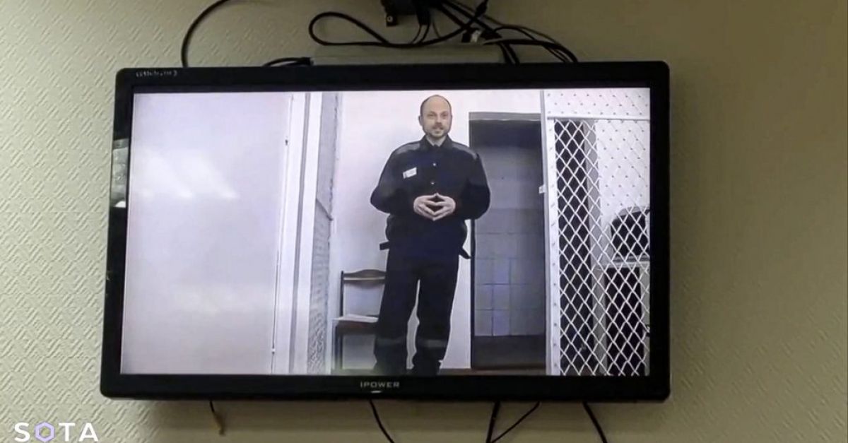 Вкаран в затвора виден опозиционер призова руснаците да не се