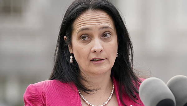 Carlow Nationalist — Ministers back Catherine Martin as she faces calls to step down over RTÉ crisis - Vimarsana News