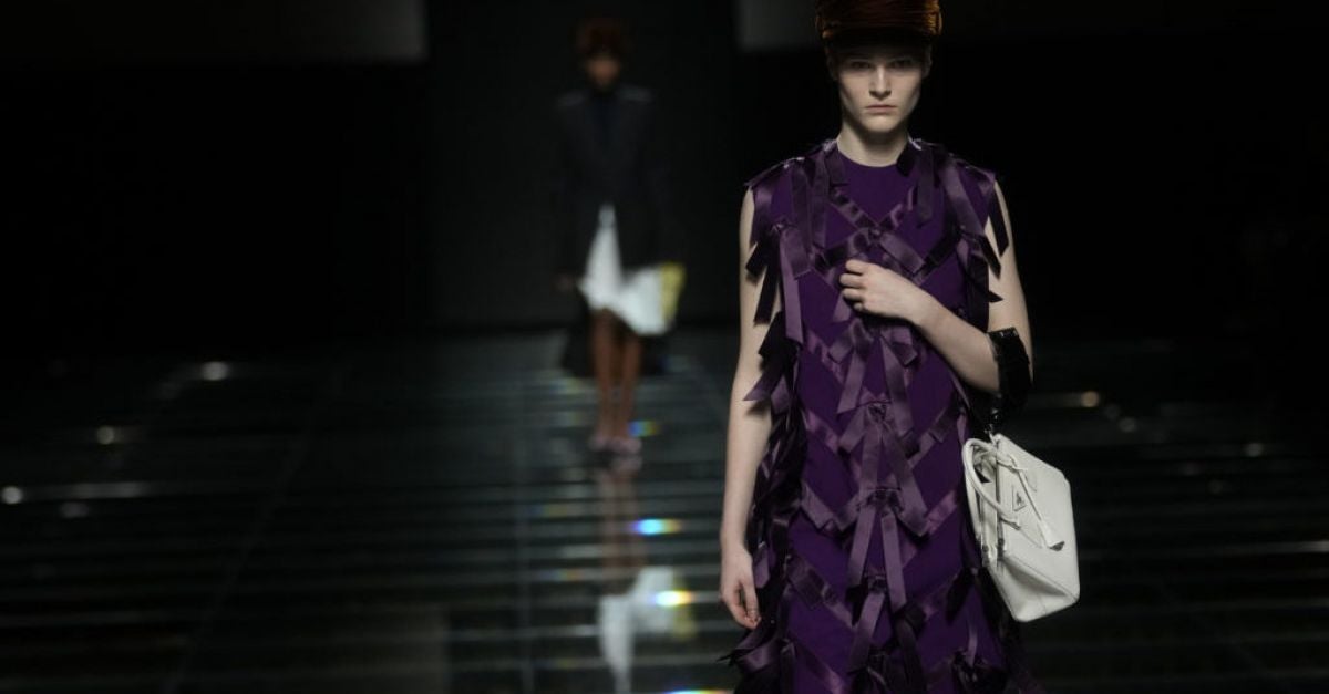 Prada се докосва до кокетната тенденция в TikTok на Седмицата на модата в Милано