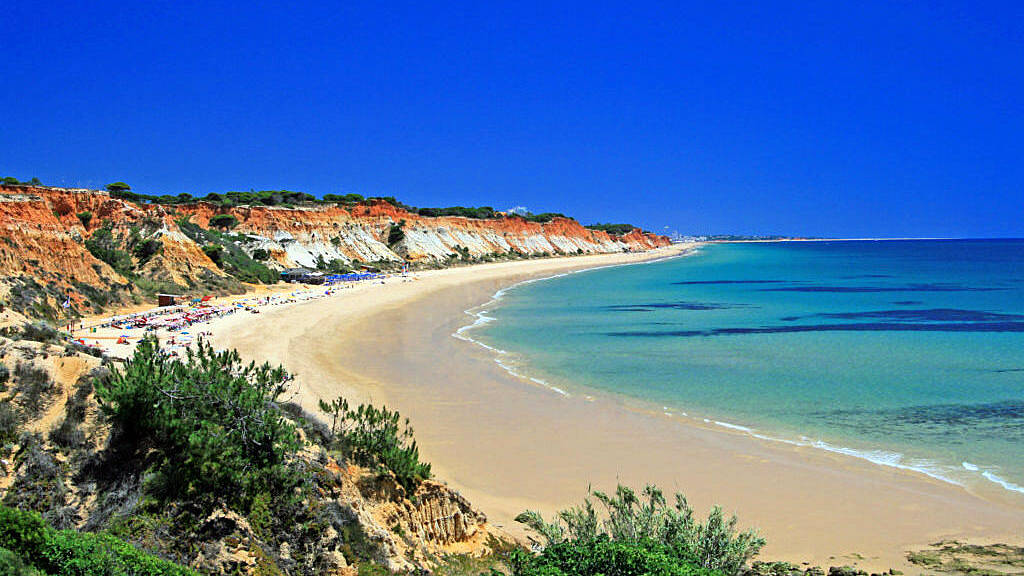 Irish tourist dies in drowning incident at beach in Algarve