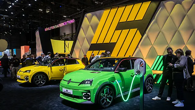 New Renault 5 E-Tech All-Electric Keeps The Concept-Car Retro Looks