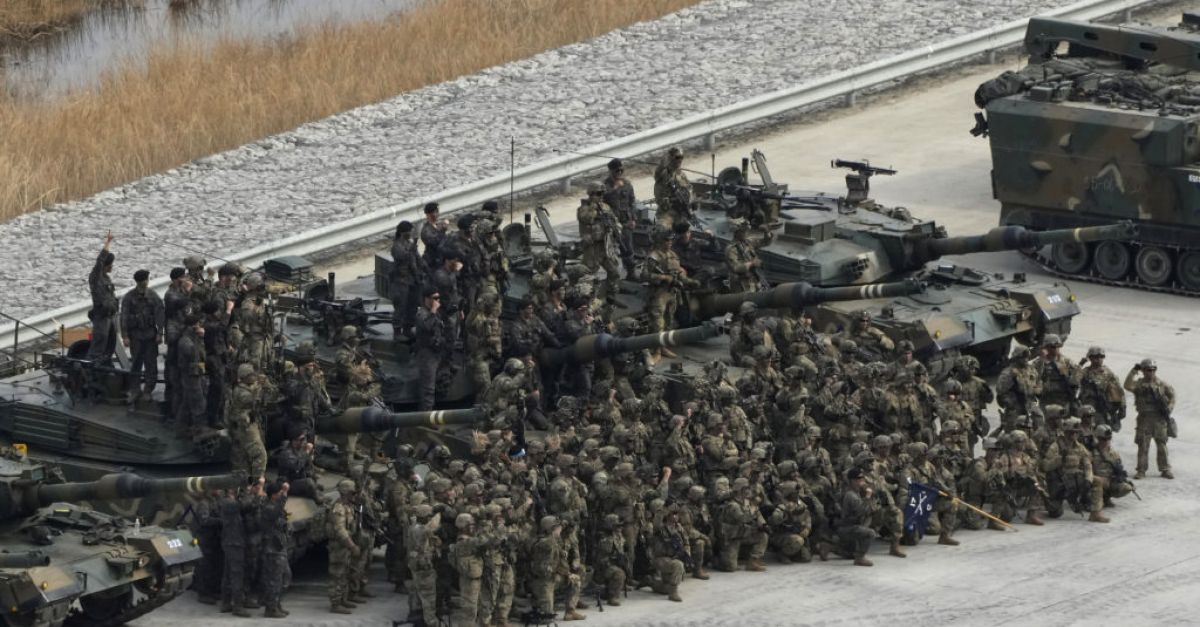 Южнокорейските и американските войски ще започнат своите разширени годишни военни