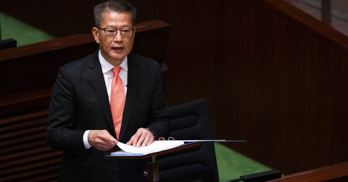 Правителството на Хонконг вдигна ограниченията върху сделките с имоти след