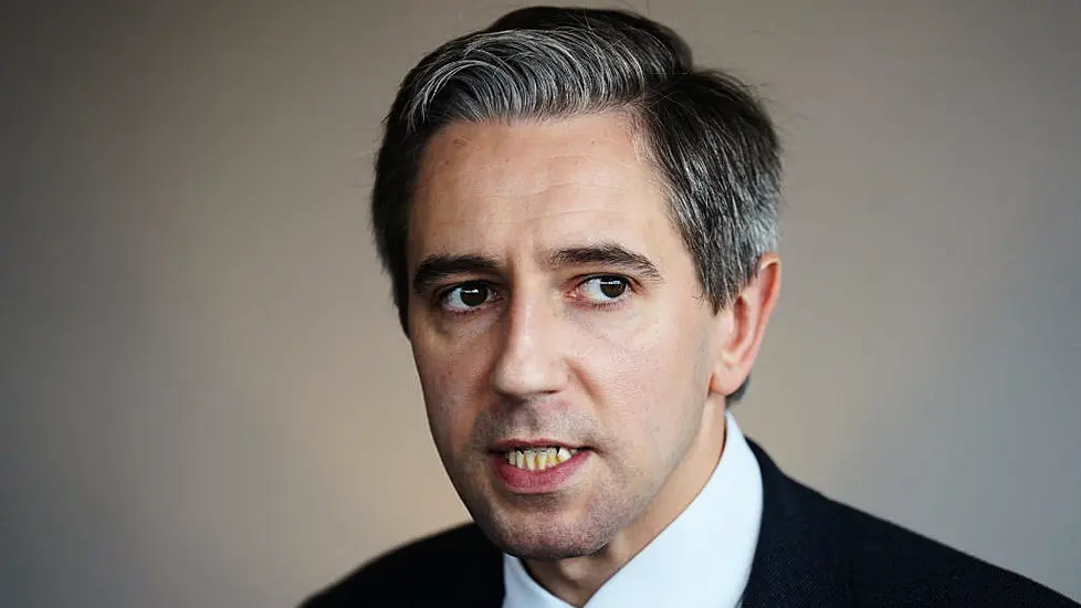 Simon Harris Defends ‘Very Significant’ Progress Since 2017 Spinal Surgery Pledge