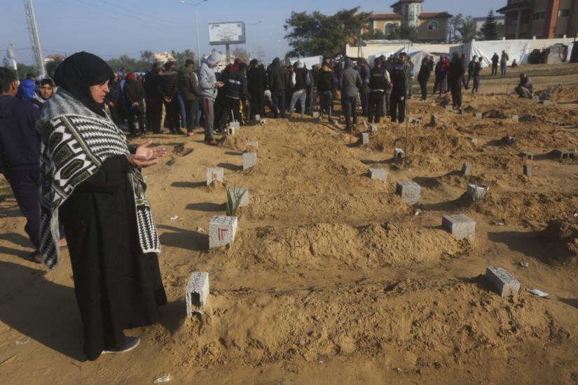 Food Aid Reaches North Gaza For First Time In Weeks, Israeli Officials Say