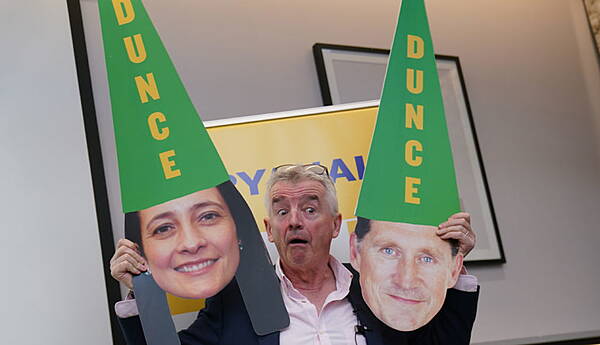 Carlow Nationalist — Ryanair boss labels Green Party ministers 'dunces' over Dublin Airport passenger cap - Vimarsana News