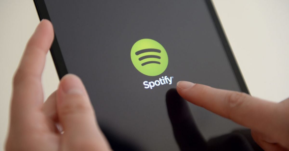Spotify обвини Apple че се опитва да изплаши всички относно