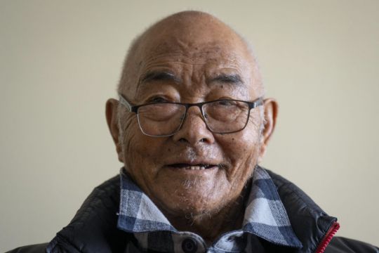 Last Surviving Member Of Everest Pioneers Says Mountain Now Overcrowded