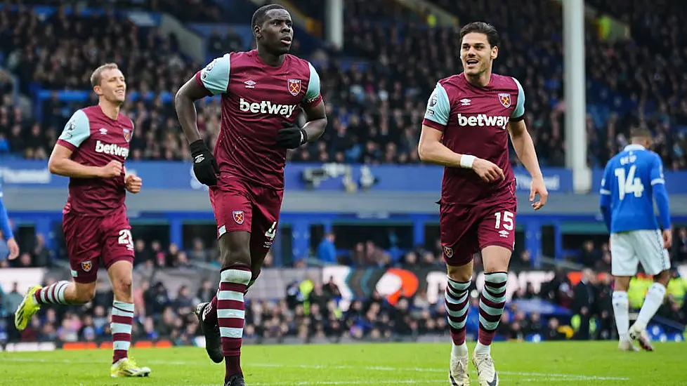 West Ham Score Twice In Stoppage Time To Beat Struggling Everton