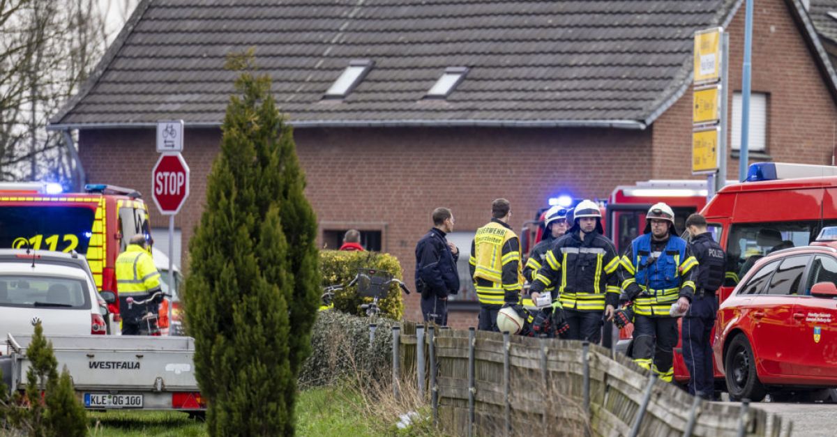 Четирима загинаха и най-малко 21 ранени при пожар в старчески дом в Западна Германия
