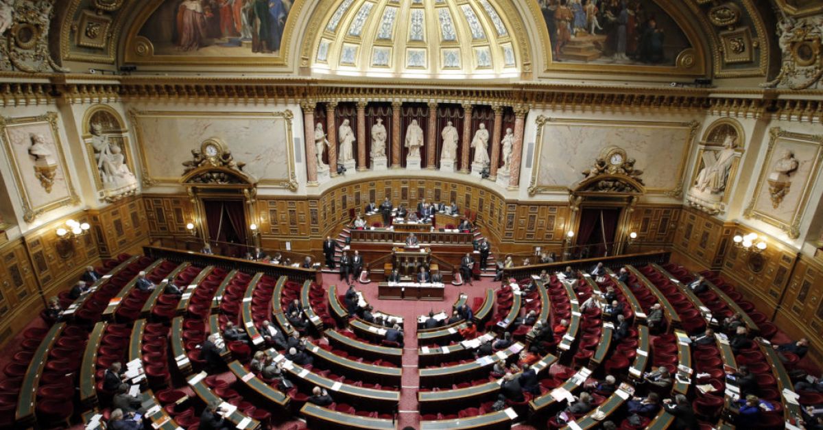 Законопроект за закрепване правото на аборт на жените във френската