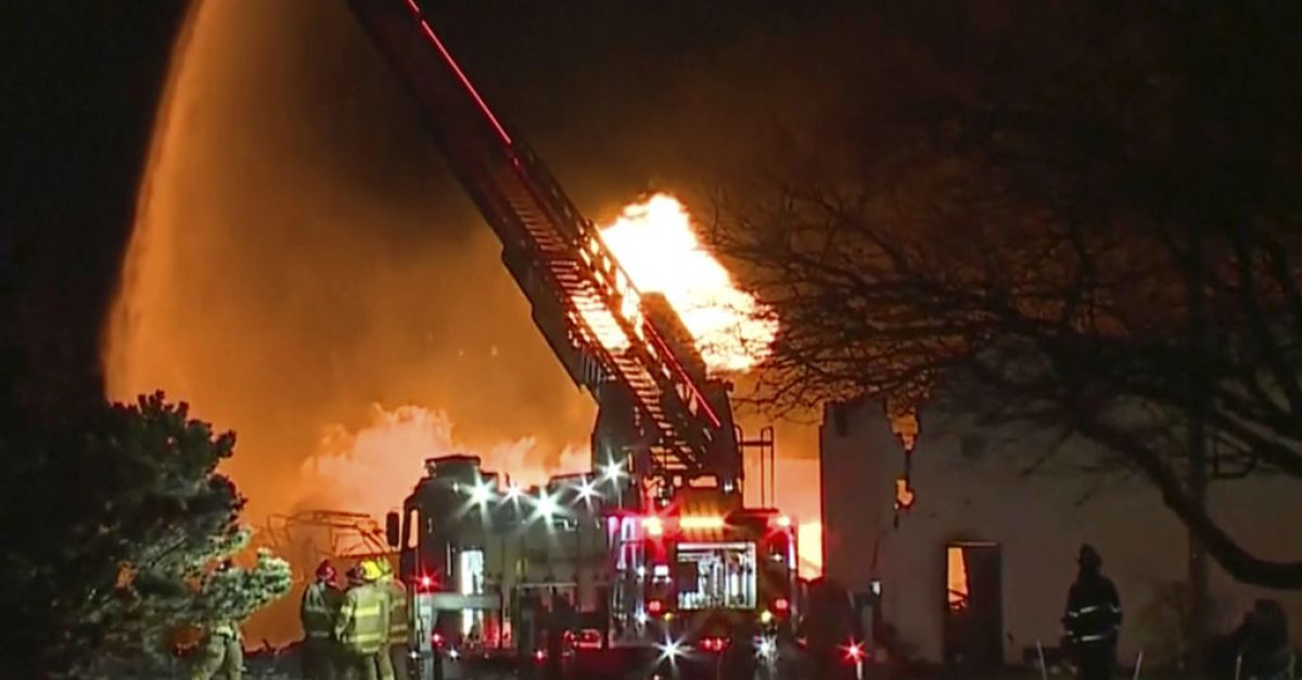 Пожар който унищожи сграда в която се помещаваха доставчици за