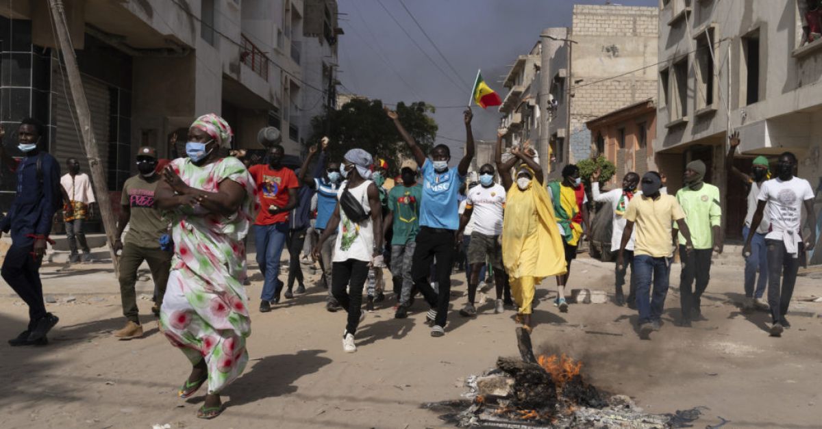 Определена дата за отложени президентски избори в Сенегал