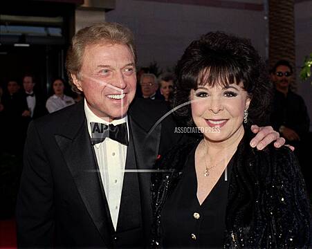 Us Singer Steve Lawrence Dies Aged 88