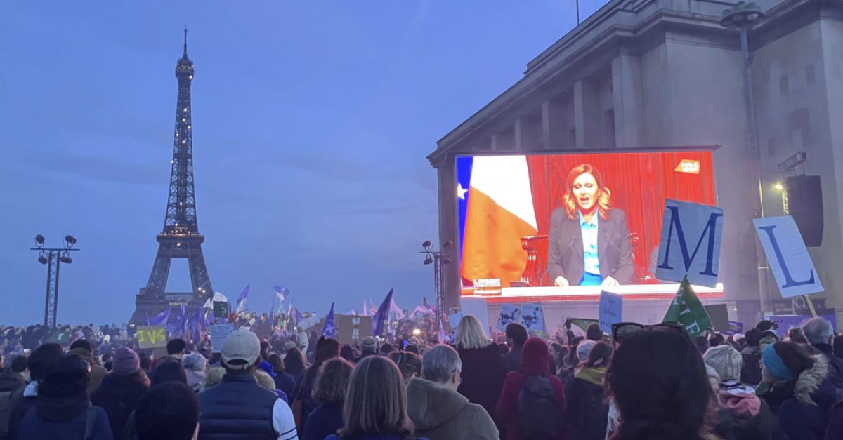 Франция ще запечата правата на аборт в конституцията на Международния ден на жената