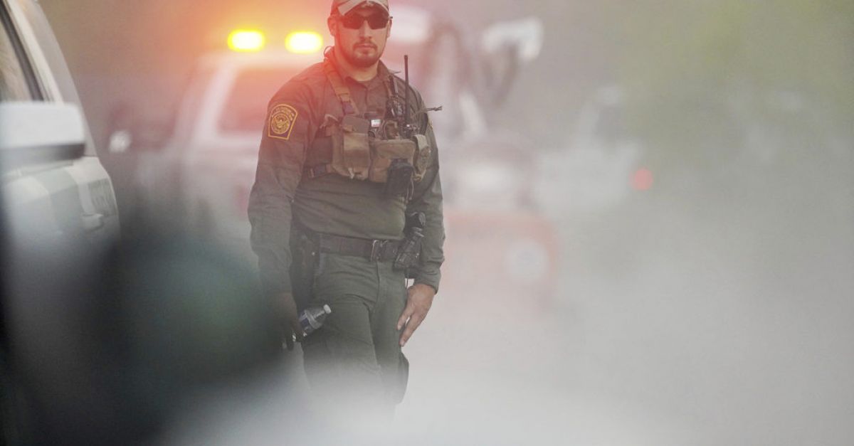 Трима загинаха при катастрофа на хеликоптер в Тексас, превозващ Националната гвардия и гранични агенти