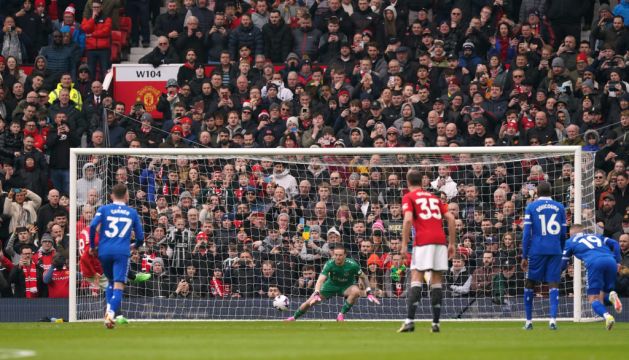 Penalty Double Helps Manchester United Edge Past Everton At Old Trafford