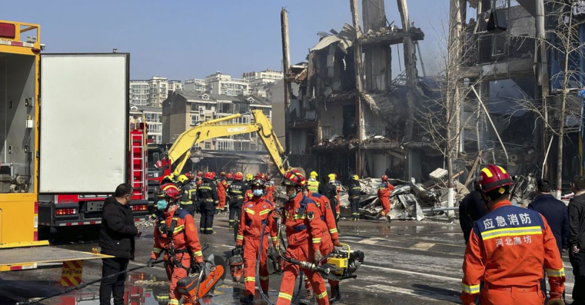 Експлозия в сграда извън Пекин уби един човек и рани 22