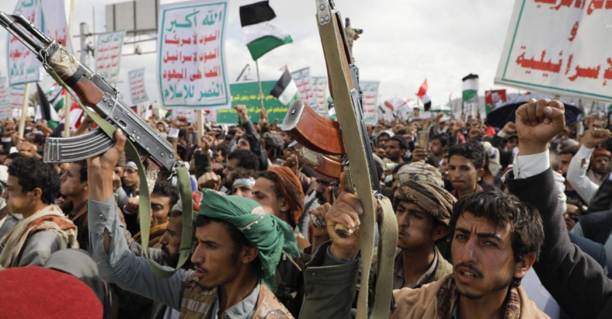 Йеменските бунтовници хуси твърдят че разполагат с нова хиперзвукова ракета