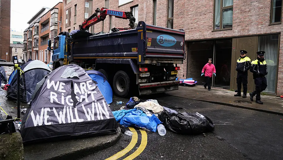 Donohoe Defends Government’s Decision To Move Asylum Seekers From Dublin ‘Tent City’