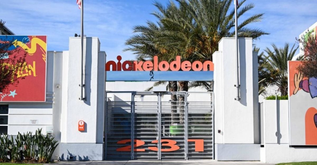 Телевизионният продуцент Дан Шнайдер отговаря на обвиненията за поведение в Nickelodeon