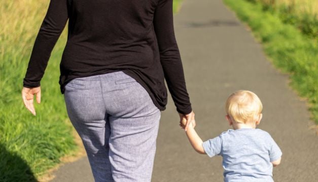 More Mothers Than Fathers Find It Challenging To Meet Parenting Standards, Study Finds