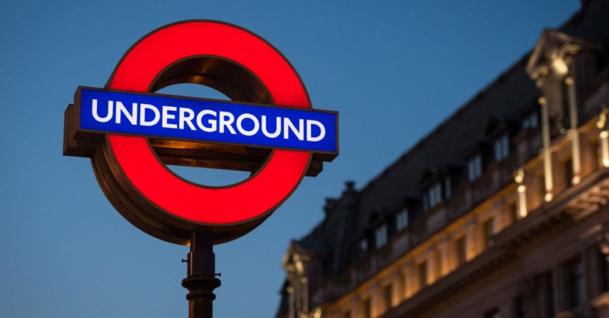 Шофьорите на лондонското метро ще организират две 24-часови стачки