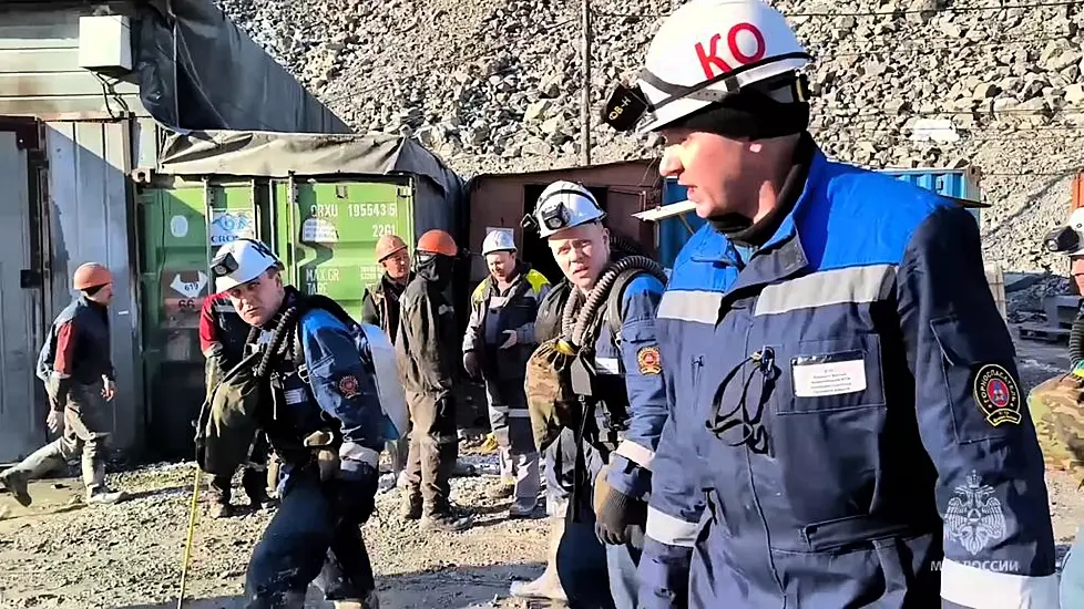 Thirteen People Trapped In Collapsed Russian Gold Mine Continue