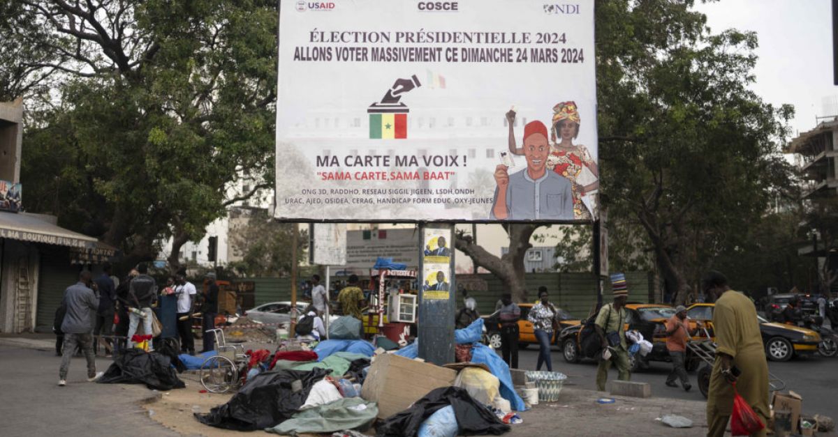 Гласоподавателите се отправят към урните на президентските избори в Сенегал