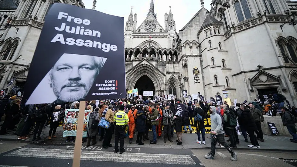 Us Must Promise No Death Penalty Before Assange Appeal Bid Dismissed – Judges