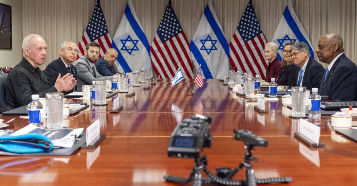 Ръководителите на отбраната на САЩ и Израел се срещат, за да обсъдят плановете за Газа