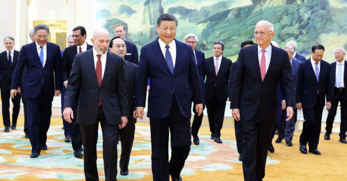 Китайският Си звучи положително на среща с американски бизнес лидери