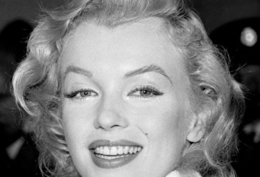 Burial Crypt Near Marilyn Monroe And Hugh Hefner Sells For More Than €180,000