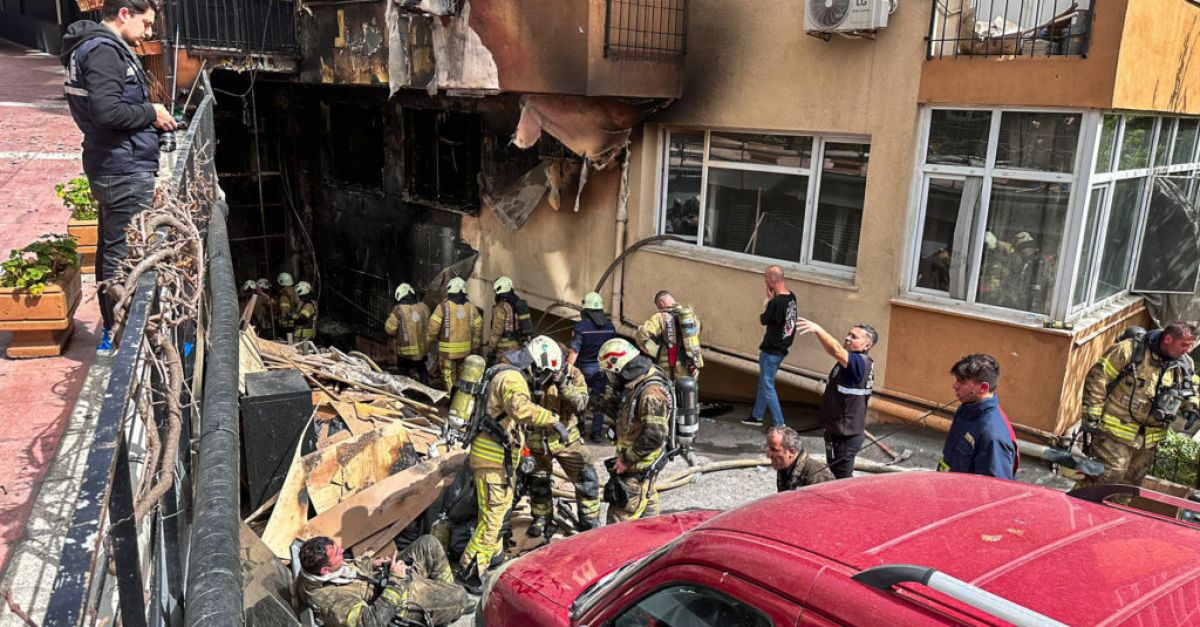 Пожар в нощен клуб в Истанбул по време на ремонт