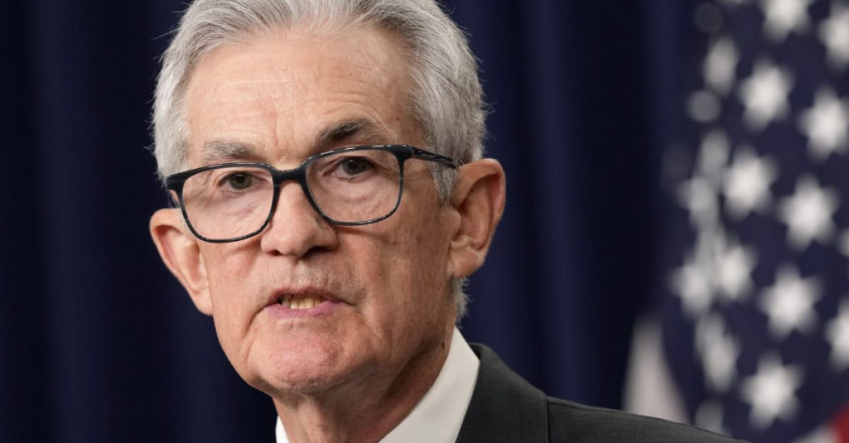 Федералният резерв „на път да намали лихвите въпреки признаците на постоянна инфлация“